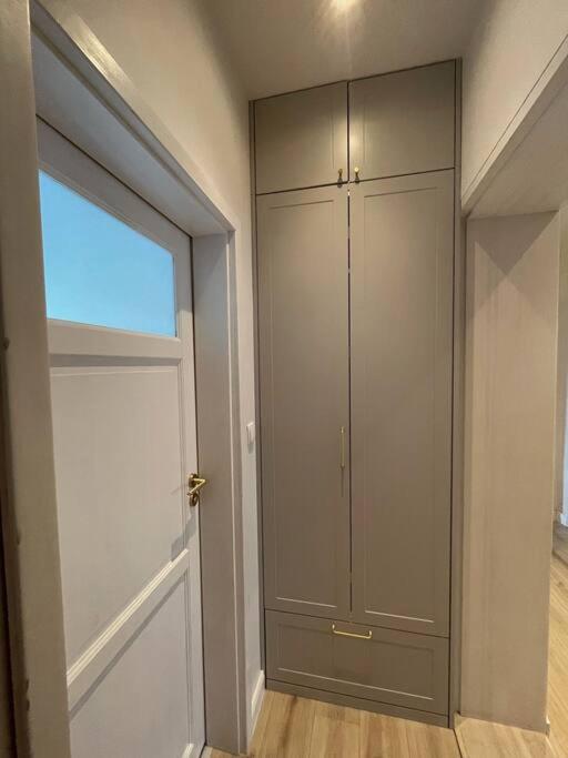 Przestronne Mieszkanie W Kamienicy Apartment *